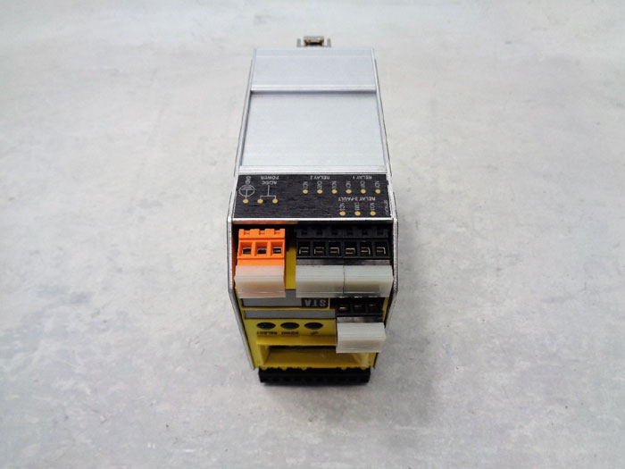 Moore Programmable Safety Trip Alarm, FS Series, STA/HLPRG/3PRG/U-AO [DIN]