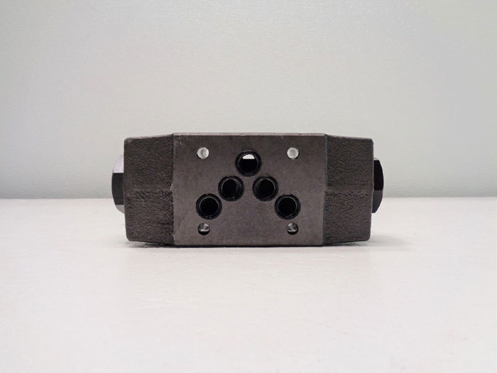 Yuken Pilot Operated Check Modular Valve MPW-03-2-20