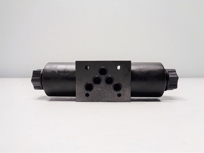 Hyvair Directional Valve D05SD-2F-24D-35