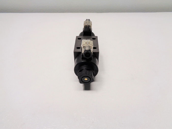 Hyvair Directional Valve D05SD-2F-115A-35