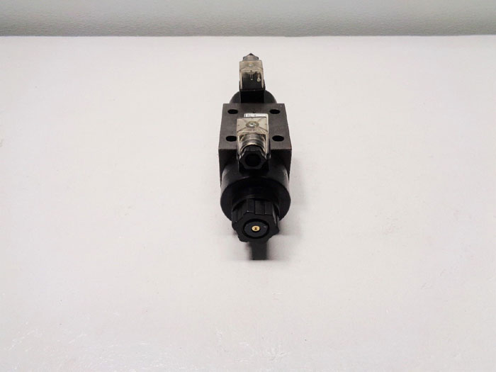 Hyvair Directional Valve D05SD-2F-115A-35