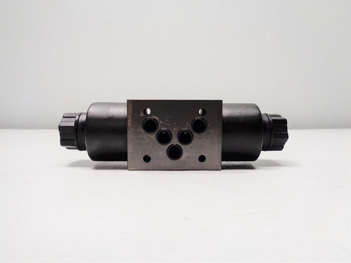 Hyvair Directional Valve D05SD-2F-115A-35