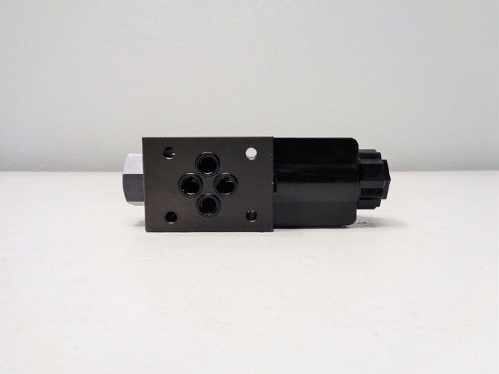 Yuken Directional Valve DSG-01-2B2-A100-6006 5