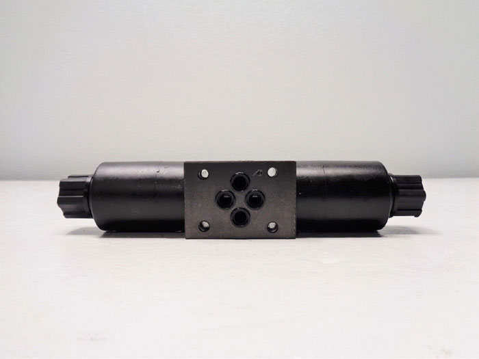 Hyvair Directional Valve D03SD-2B-12D-35