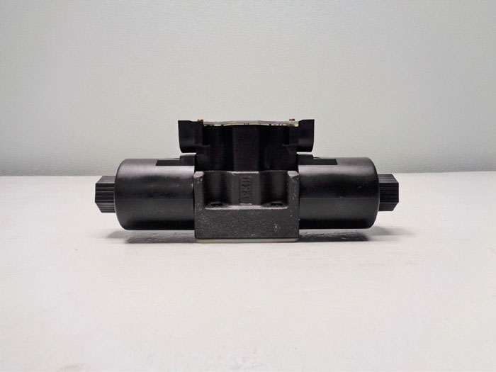 Yuken Directional Valve DSG-03-3C3-D12-5090