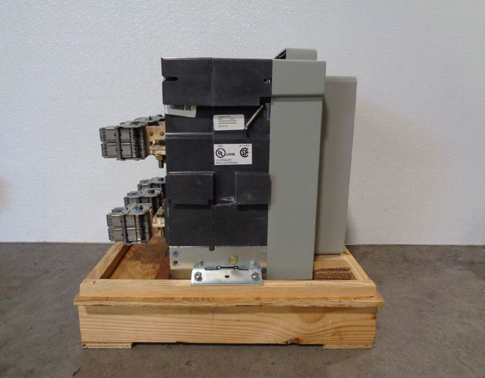 Eaton Cutler-Hammer Magnum DS MDS608 Low Volt AC Circuit Breaker Digitrip 520M