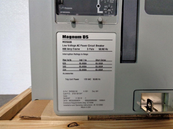 Eaton Cutler-Hammer Magnum DS MDS608 Low Volt AC Circuit Breaker Digitrip 520M