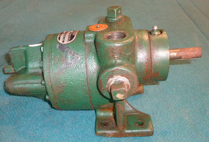 ROPER 2 F 10 POSITIVE DISPLACEMENT GEAR PUMP TYPE 27