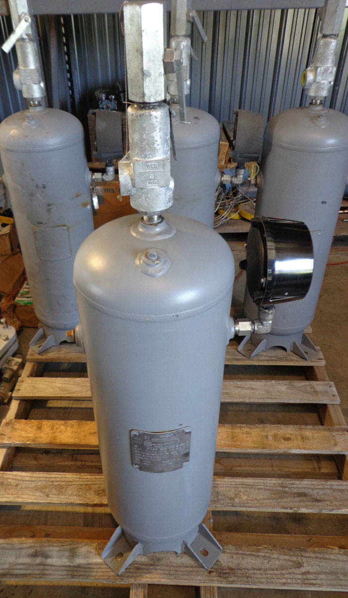 MANCHESTER IN VERTICAL AIR RECEIVER TANK - 10GAL