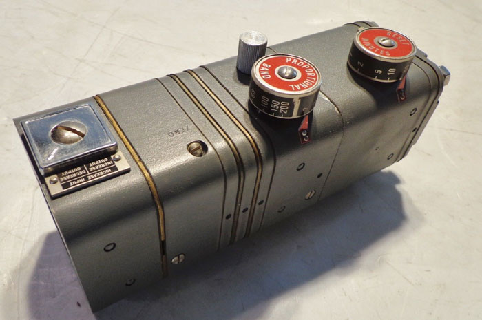 MOORE NULLMATIC CONTROLLER - MODEL 502