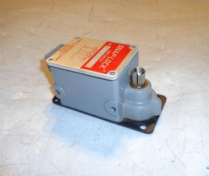 NAMCO SNAPLOCK LIMIT SWITCH