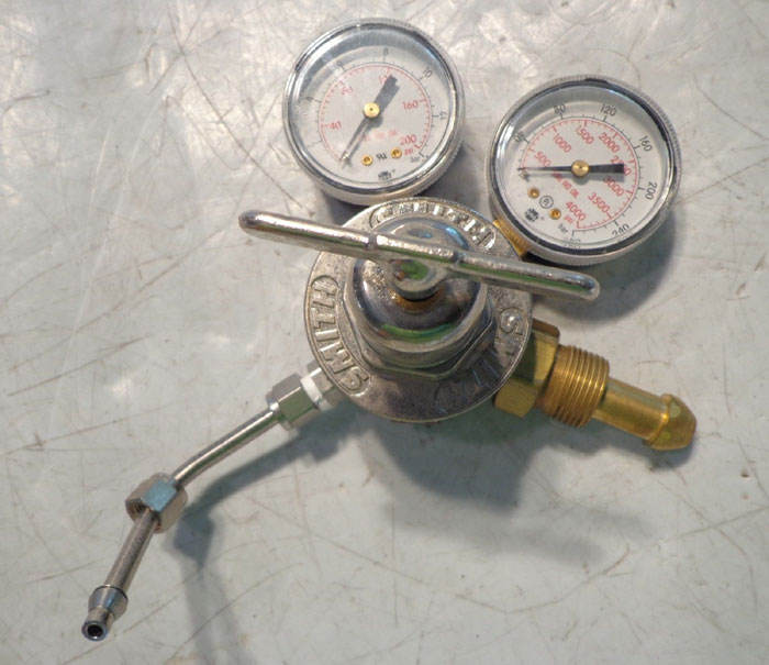 SMITH PRESSURE REGULATORS 30-150-580 -OR- 30-100-320 -OR- 30-100-350 AVAILABLE