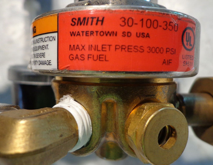 SMITH PRESSURE REGULATORS 30-150-580 -OR- 30-100-320 -OR- 30-100-350 AVAILABLE