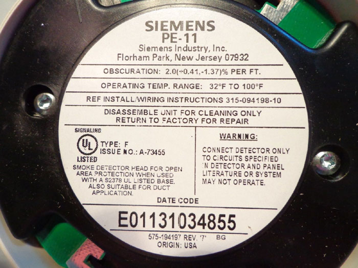 SIEMENS AD2-4W DUCT HOUSING & DETECTOR PE-11/PE-11C