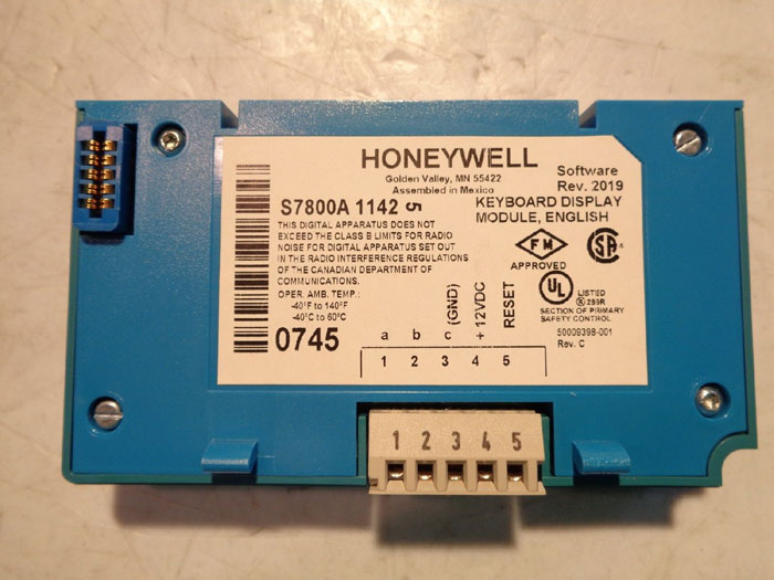 HONEYWELL BURNER CONTROL RM7823 W/ HONEYWELL KEYBOARD DISPLAY MODULE S7800A