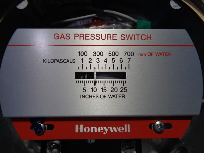 HONEYWELL GAS/AIR PRESSURE SWITCH C437E 1004 OR C437D 1005