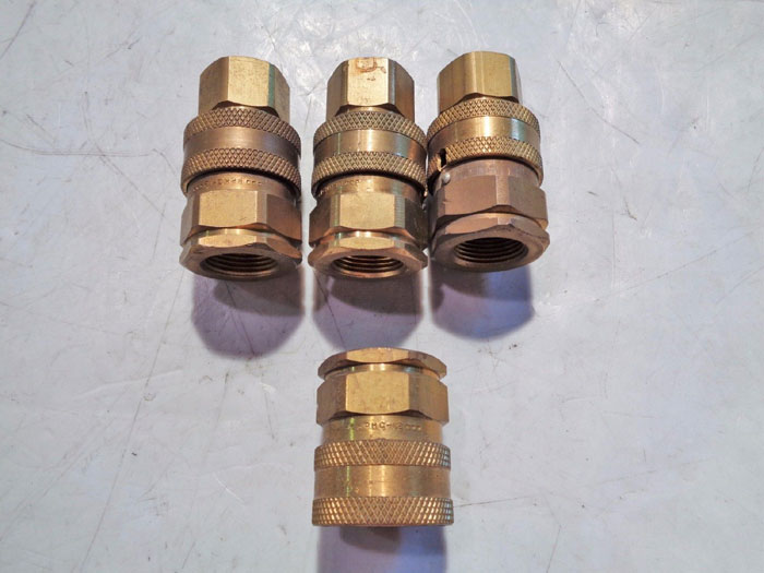 LOT OF (7) PARKER & DIXON DQC SERIES 3/4" SNAP-TITE QUICK CONNECT COUPLINGS