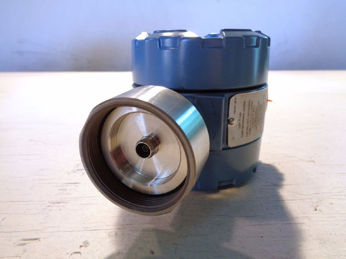 ROSEMOUNT GUIDED WAVE RADAR LEVEL INTERFACE TRANSMITTER rosemount-guided-wave-radar-level-interface-transmitter