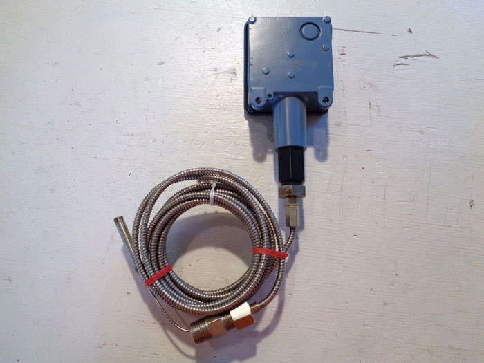 UNITED ELECTRIC CONTROLS TEMPERATURE SWITCH E117-2BSB