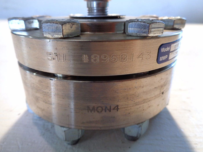 RJ GLOBAL THREADED OFFLINE DIAPHRAGM SEAL TW29.A3452 W/ FAIRCHILD VOLUME BOOSTER