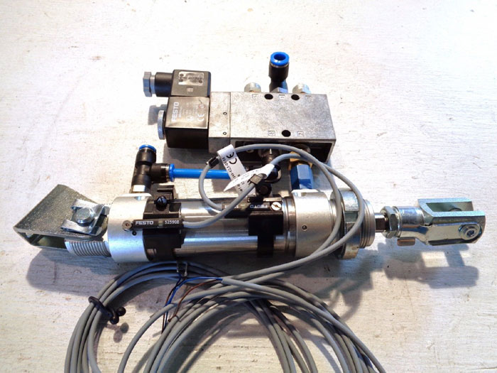 KTRON SFT III XPC3 SMART FORCE TRANSDUCER W/ FESTO PNEUMATIC CYLINDER ASSEMBLY
