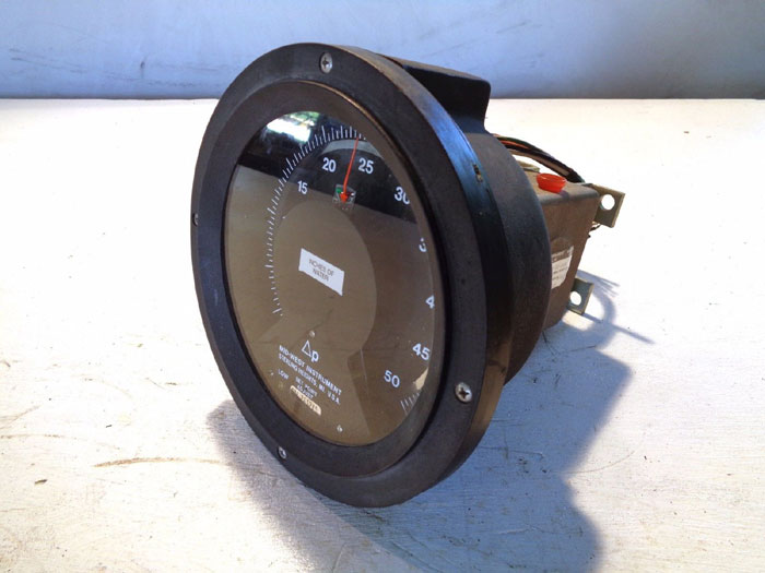 MIDWEST INSTRUMENT INCHES H2O DIFFERENTIAL PRESSURE GAUGE 105QE000ABA