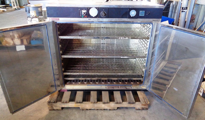 WISCONSIN MEMMERT 4,000 WATT 5-RACK OVEN ULM 700 W/ EUROTHERM 2416