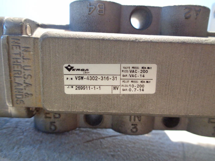 VERSA 4-WAY 2-POSITION PNEUMATIC VALVE VSW-4302-316-31