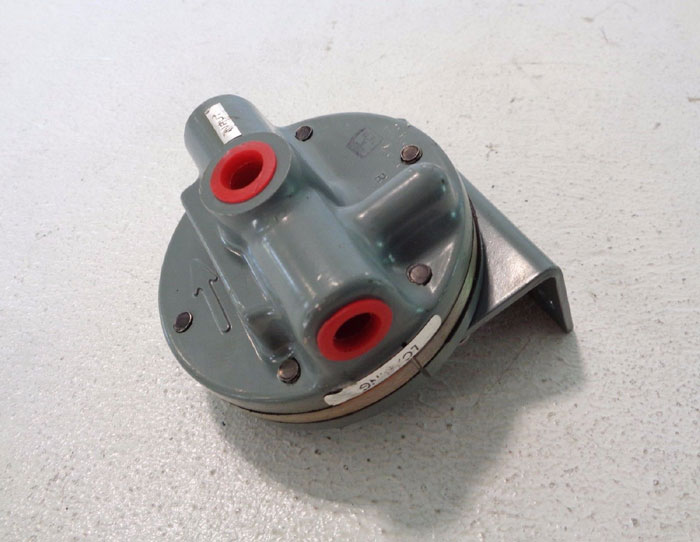 LOT OF (3) MOORE CUTOFF RELAY MODEL 64D, B/M 6278S6