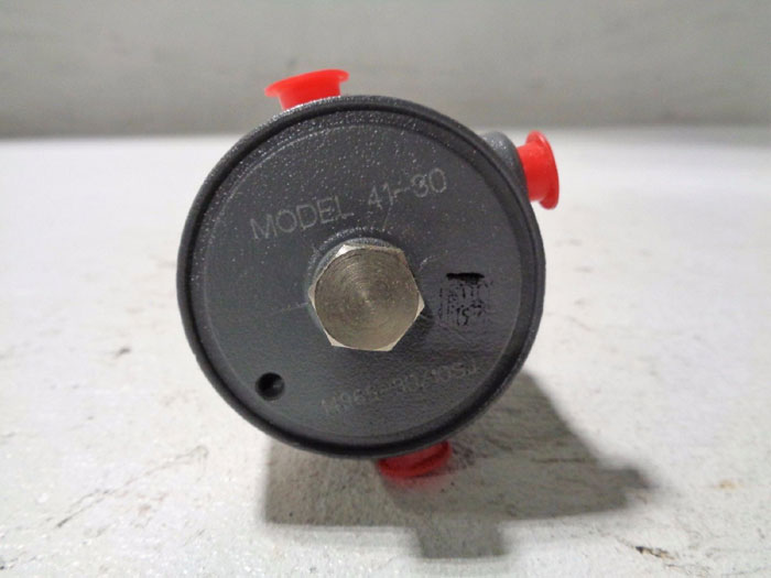 MOORE NULLMATIC PRESSURE REGULATOR 41-30