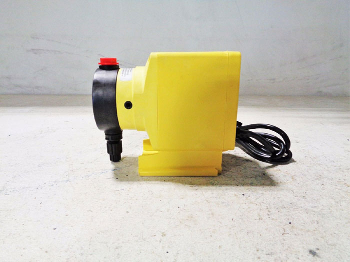 MILTON ROY ELECTROMAGNETIC DOSING PUMP P131-392SI