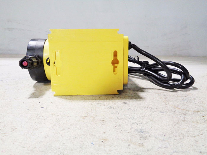 MILTON ROY ELECTROMAGNETIC DOSING PUMP P131-392SI