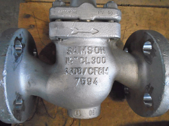 SAMSON 1-1/2" 300# CF8M ACTUATED GLOBE VALVE MODEL 3277 / SERIAL 0207