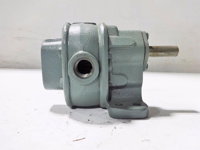 BROWN & SHARPE 1/2" ROTARY GEARED PUMP 713-20-2