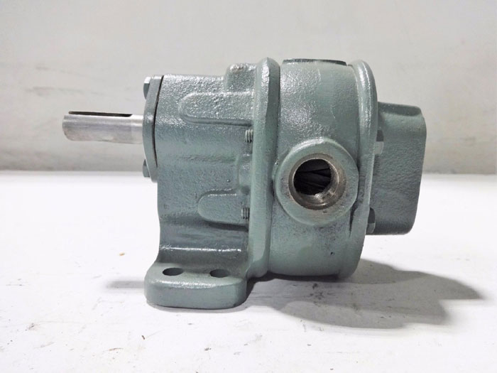 BROWN & SHARPE 1/2" ROTARY GEARED PUMP 713-20-2