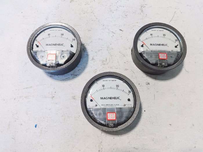 LOT OF (6) DWYER MAGNEHELIC DIFFERENTIAL PRESSURE GAUGES 2150C, 2030 & 2030C