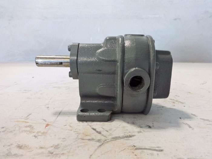 BROWN & SHARPE ROTARY GEAR PUMP 1S