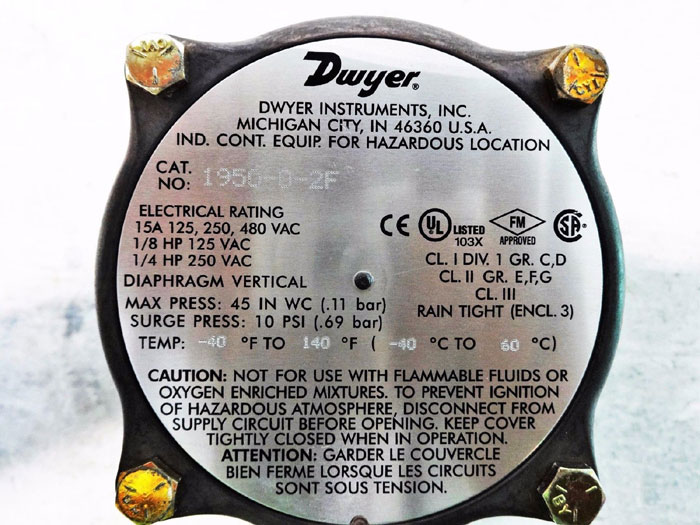 DWYER EXPLOSION PROOF DIFFERENTIAL PRESSURE SWITCH 1950-0-2F
