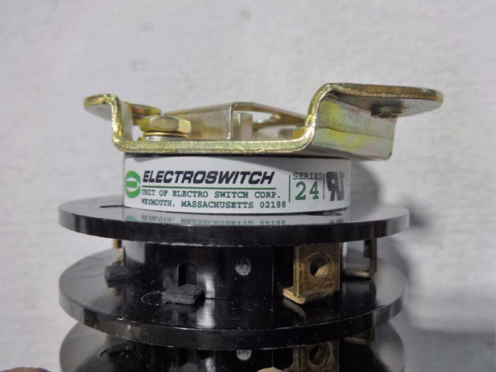 ELECTROSWITCH SERIES 24 ROTARY SNAP SWITCH 2424E