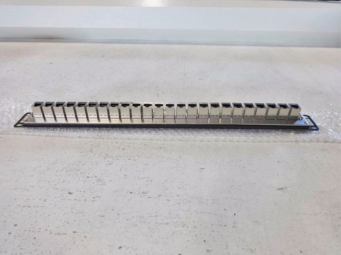 BLACK BOX FEED-THROUGH CAT6 PATCH PANEL 24 PORT SHIELDED JPM814A