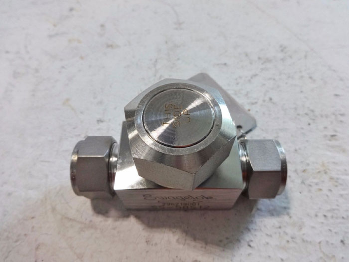 SWAGELOK 3/4" TUBE LIFT CHECK VALVE SS-58S12