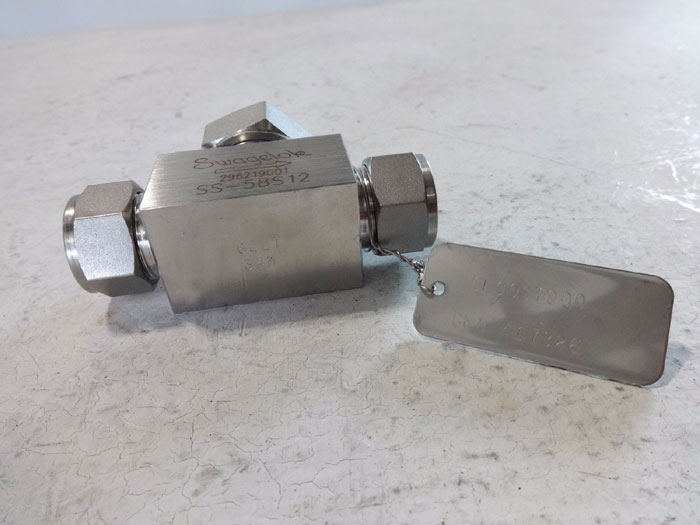 SWAGELOK 3/4" TUBE LIFT CHECK VALVE SS-58S12