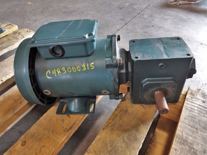 GROVE GEAR FLEAXLINE SPEED REDUCER TM0218-3 W/ RELIANCE ELECTRIC S2000 MOTOR