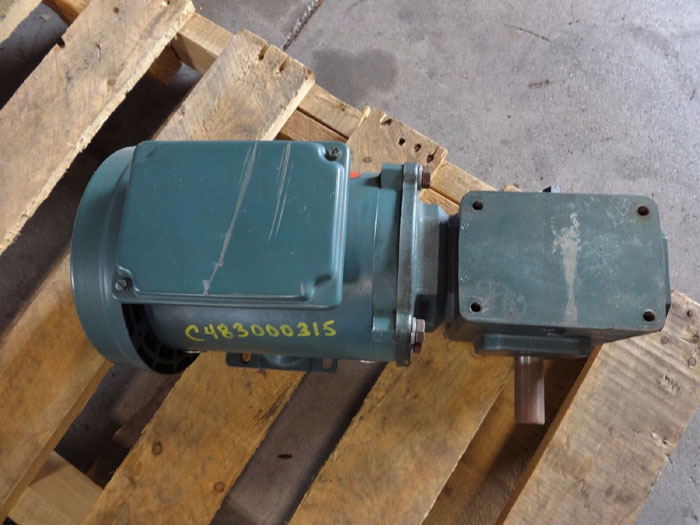 GROVE GEAR FLEAXLINE SPEED REDUCER TM0218-3 W/ RELIANCE ELECTRIC S2000 MOTOR