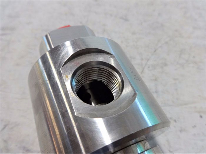 GILMORE 1/2" SAE SHUTTLE VALVE 27066