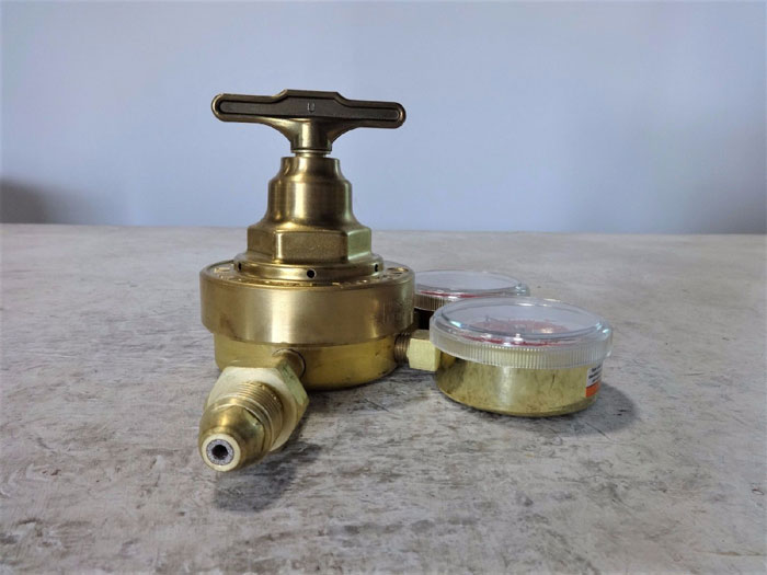 VICTOR COMPRESSED GAS REGULATOR - ACETYLENE TYPE - CSR 460A-510