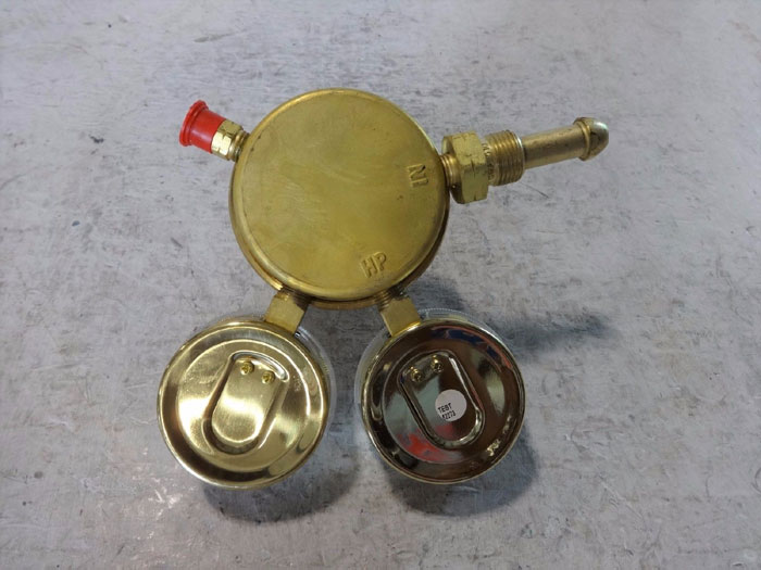 VICTOR COMPRESSED GAS REGULATOR - ACETYLENE TYPE - CSR 460A-510