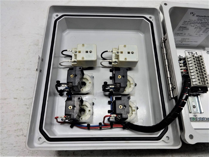 ALLIED MOULDED PRODUCTS NEMA 4X WALL MOUNT CONTROL PANEL ENCLOSURE AM1086RT