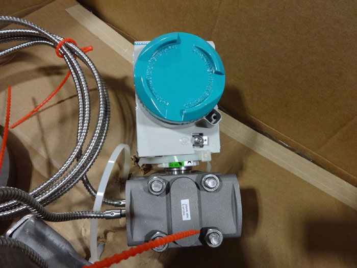 SIEMENS 3" 150 DIFFERENTIAL PRESSURE TRANSMITTER 7MF4433 w/ DIAPHRAGMS