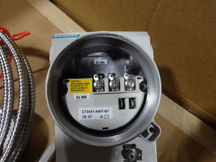 SIEMENS 3" 150 DIFFERENTIAL PRESSURE TRANSMITTER 7MF4433 w/ DIAPHRAGMS